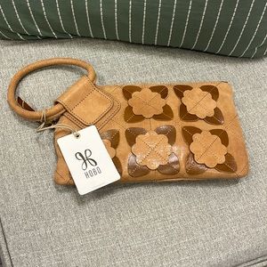 HOBO Sable Wristlet in Floral Appliqué